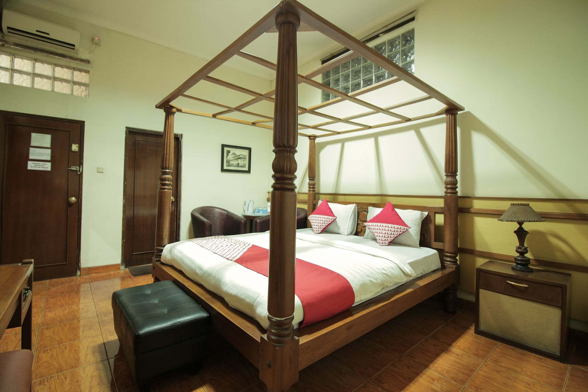 Oyo 228 Lodaya Hotel